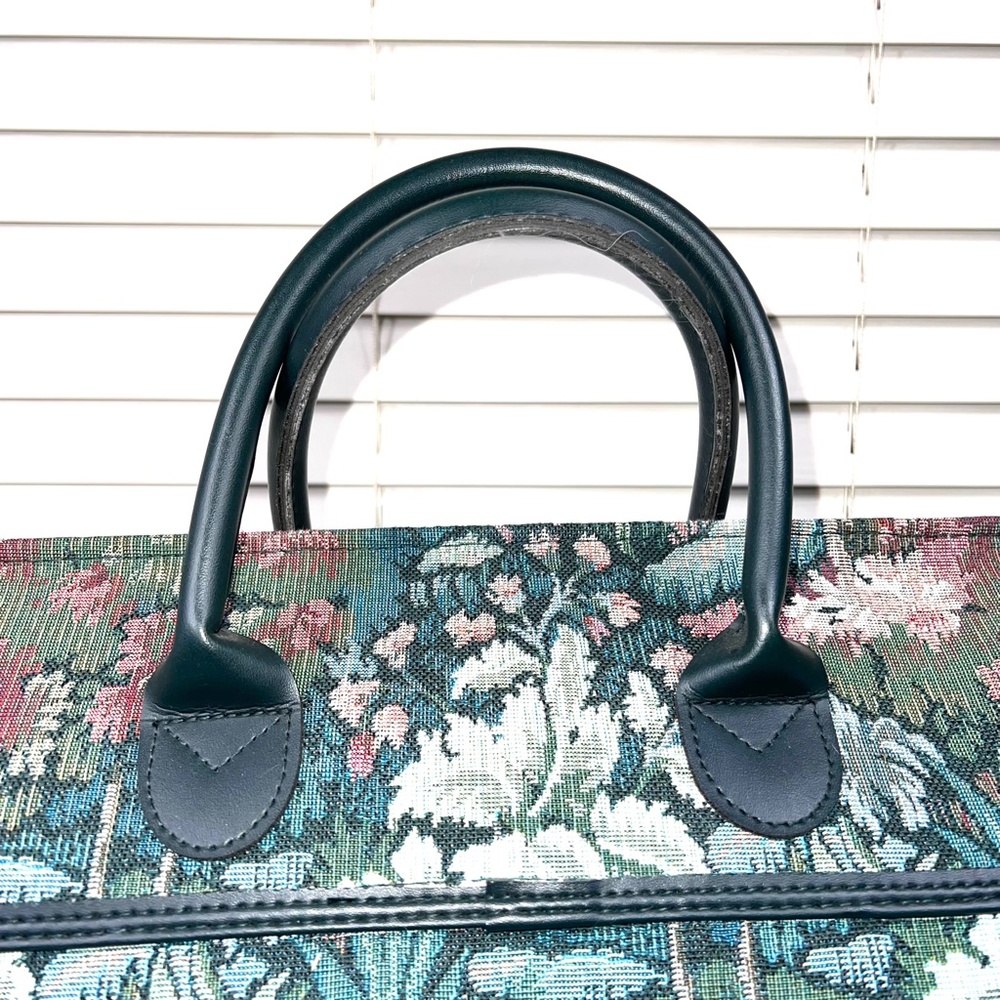 🚫SOLD! VINTAGE NWOT |•ATLANTIC•| Carry On Luggage Tapestry Floral Travel Bag - Picture 6 of 16